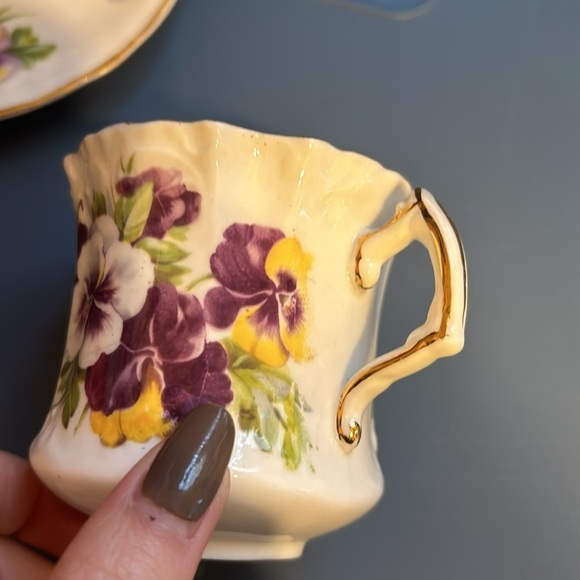 Vintage Hammersley Bone China Purple Yellow Floral Tea Cup & Saucer Set - Picture 3 of 5